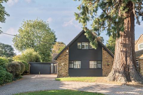 4 bed property, in Sequoia Park, £999,999