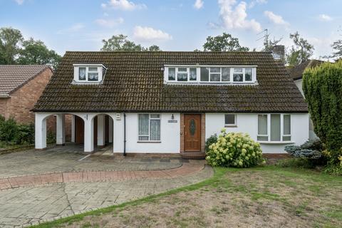 3 bed property, in Gordon Road, £650,000