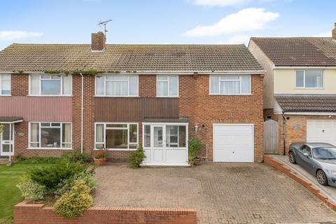 5 bed property, in Grimthorpe Avenue, £450,000