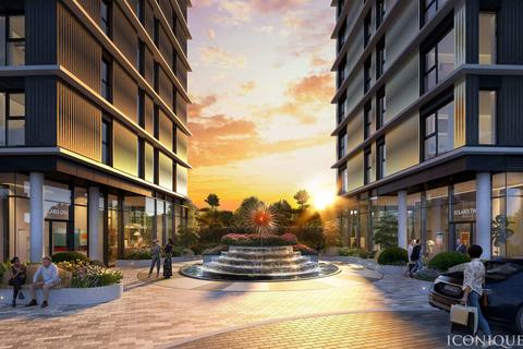 1 bed property, in Wood Lane, £635,000