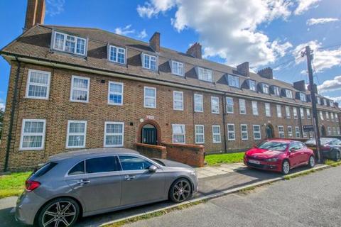 3 bed property, in Battersby Road, £250,000