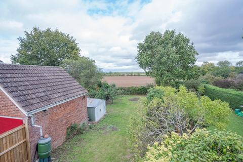 4 bed property, in Bronsil Drive, £380,000