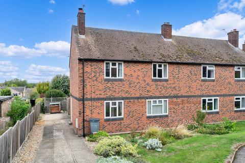3 bed property, in Dixies Close, £440,000