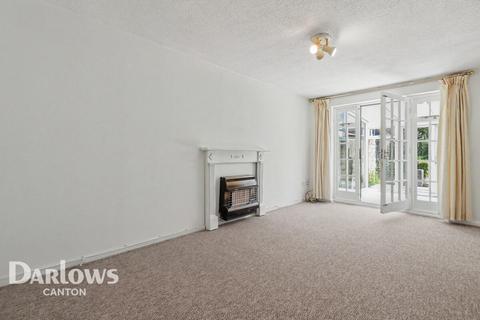 2 bed property, in Traherne Drive, £199,950
