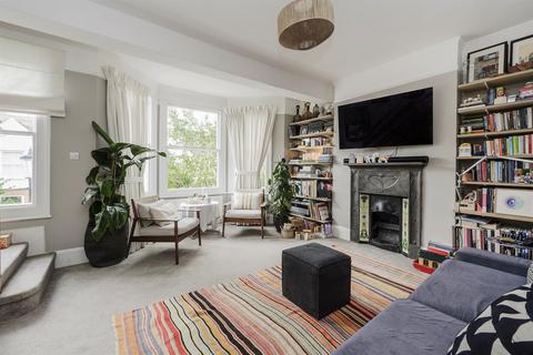 4 bed property, in Finstock Road, £2,300,000