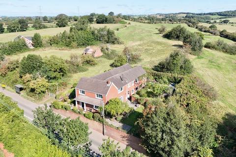 7 bed property, in Draycott Road, £695,000