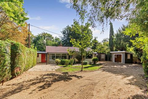 3 bed property, in Oxford Road, £700,000