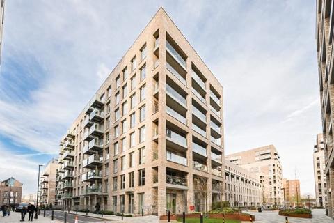 1 bed property, in Chamberlain Court, £275,000