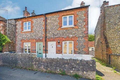 2 bed property, in Main Road, £360,000