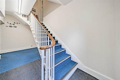 8 bed property, in Long Street, £500,000