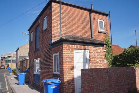 2 bed property, in The Cottage, £90,000