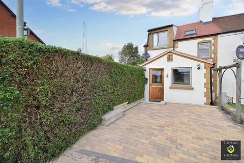1 bed property, in Tewkesbury Road, £239,500