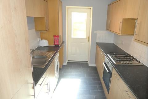 2 bed property, in Stockport Road, £180,000