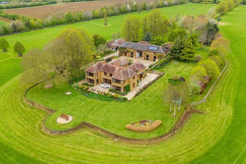 3 bed property, in Fawsley Road, £2,600,000