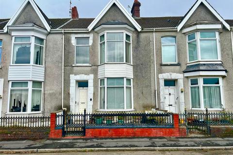 4 bed property, in Coleshill Terrace, £265,000