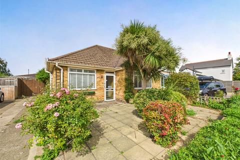 2 bed property, in Hollybank Close, £550,000