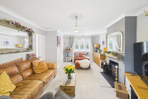 3 bed property, in Clewer Hill Road, £539,950