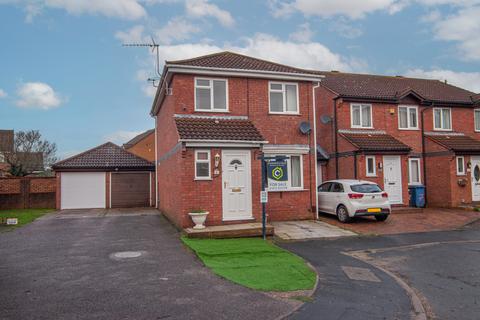 3 bed property, in 6 Innes End, £250,000