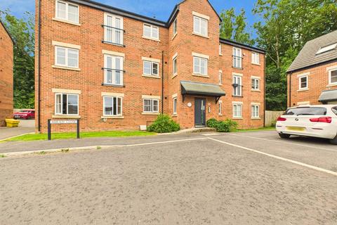 2 bed property, in Abram Close, £154,950