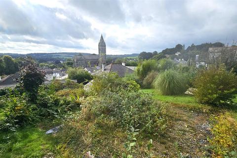 Studio, in Maudlins Park, £69,950