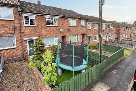 3 bed property, in Lazenby Road, £210,000