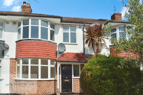 3 bed property, in Hersham Road, £560,000