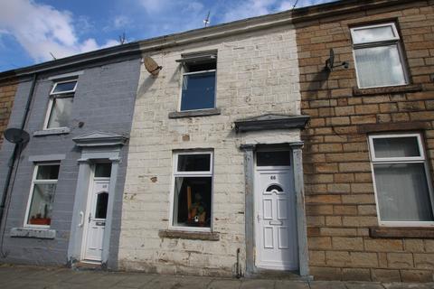 2 bed property, in Barnes Street, £75,000