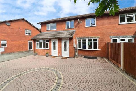 5 bed property, in Rowton Road, £368,000