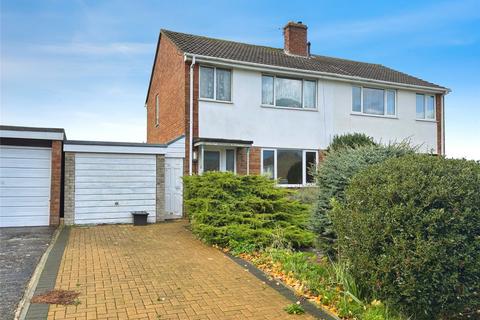 3 bed property, in Chichester Park, £230,000
