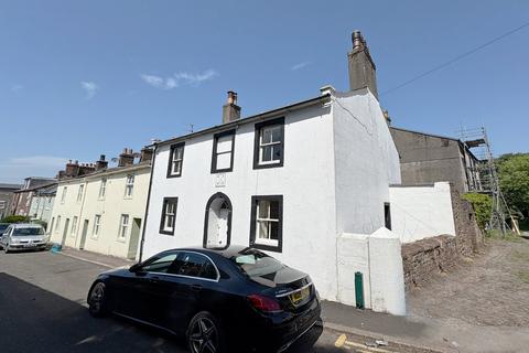 3 bed property, in Finkle Street, £180,000