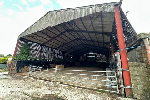 Studio, in Lot 8: Cruxton Manor Farm, £125,000