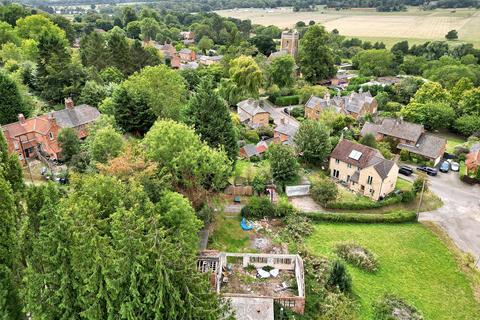 Land, in Chapel Hill, £294,000