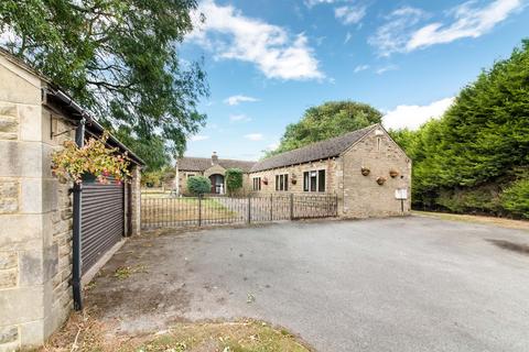 4 bed property, in The Willows, £800,000