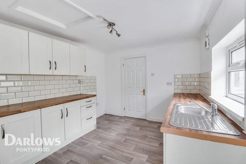 3 bed property, in Phillip Street, £110,000