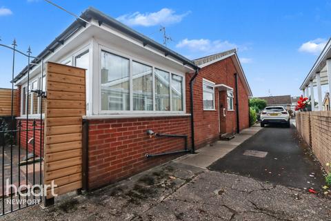 3 bed property, in Eastmoor Road, £230,000