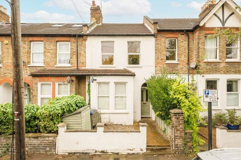 1 bed property, in Glenfield Road, £365,000
