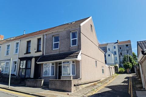 6 bed property, in Rhyddings Park Road, £399,995