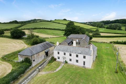 4 bed property, in Broadhempston, £1,500,000