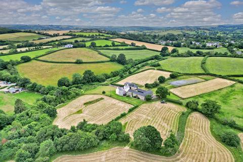 Studio, in Broadhempston, £420,000