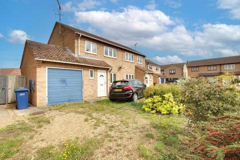 3 bed property, in Harold Heading Close, £230,000