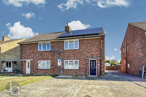3 bed property, in Bellfield Avenue, £325,000