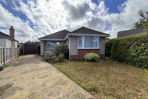 2 bed property, in Redhill Close, £360,000