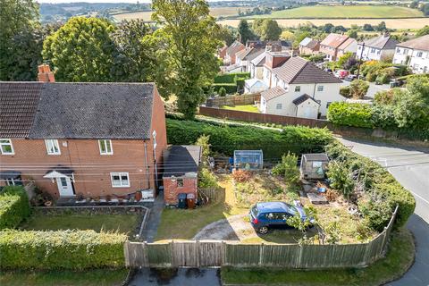 3 bed property, in South Mount, £350,000