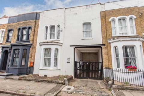 3 bed property, in Clinton Road, £1,100,000