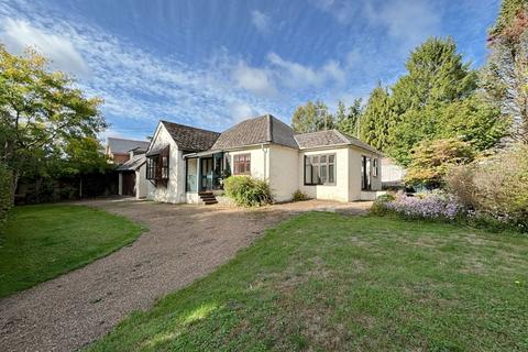 3 bed property, in Brook Cottage, £650,000