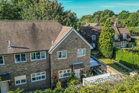 2 bed property, in Crane House Gardens, £220,000
