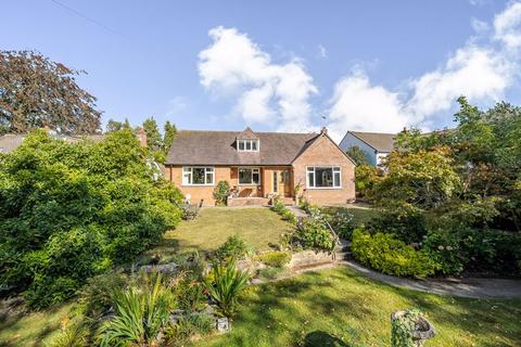 5 bed property, in Studley Road, £625,000