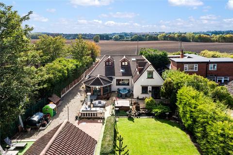 5 bed property, in Throstle Bower, £850,000