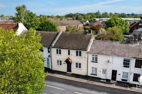 3 bed property, in Christchurch Road, £370,000