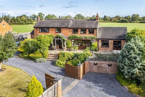 5 bed property, in "Richmond House", £769,000